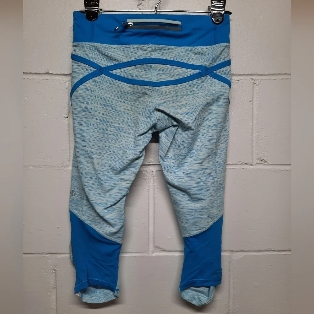 LULULEMON Crop Blue Leggings Women's Size 4